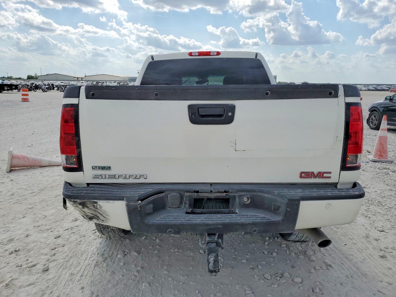2011 GMC SIERRA C1500 DENALI photo 11