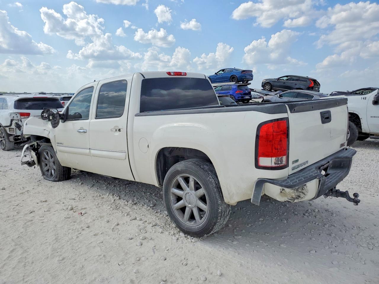 2011 GMC SIERRA C1500 DENALI photo 3