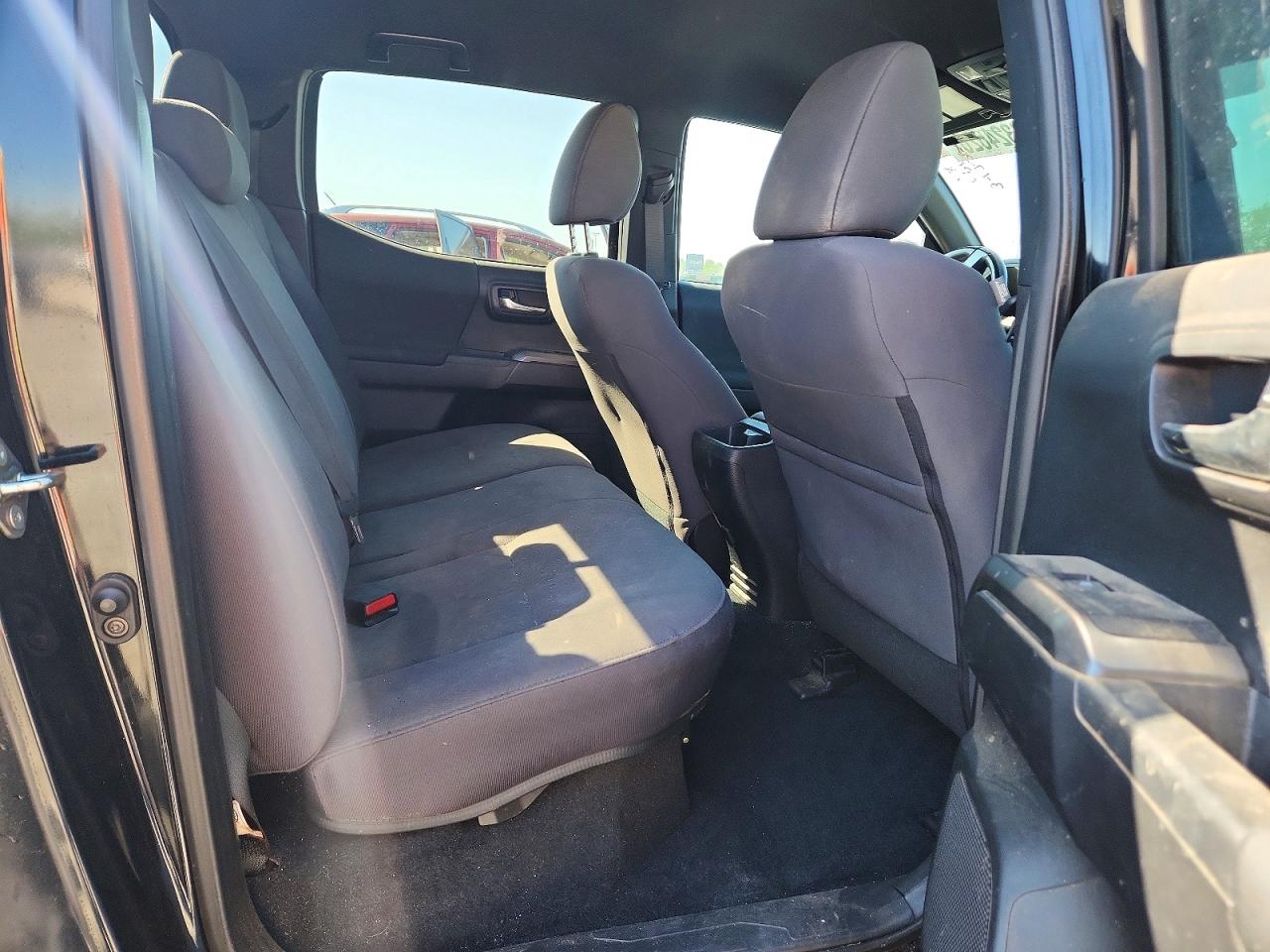 2019 TOYOTA TACOMA TRD OFF-ROAD photo 10