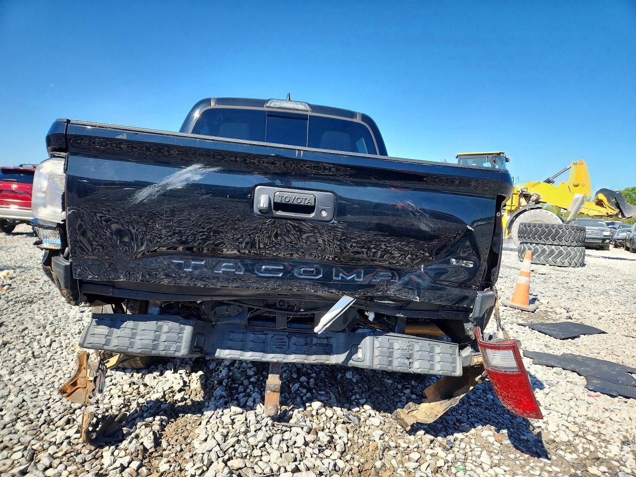 2019 TOYOTA TACOMA TRD OFF-ROAD photo 6