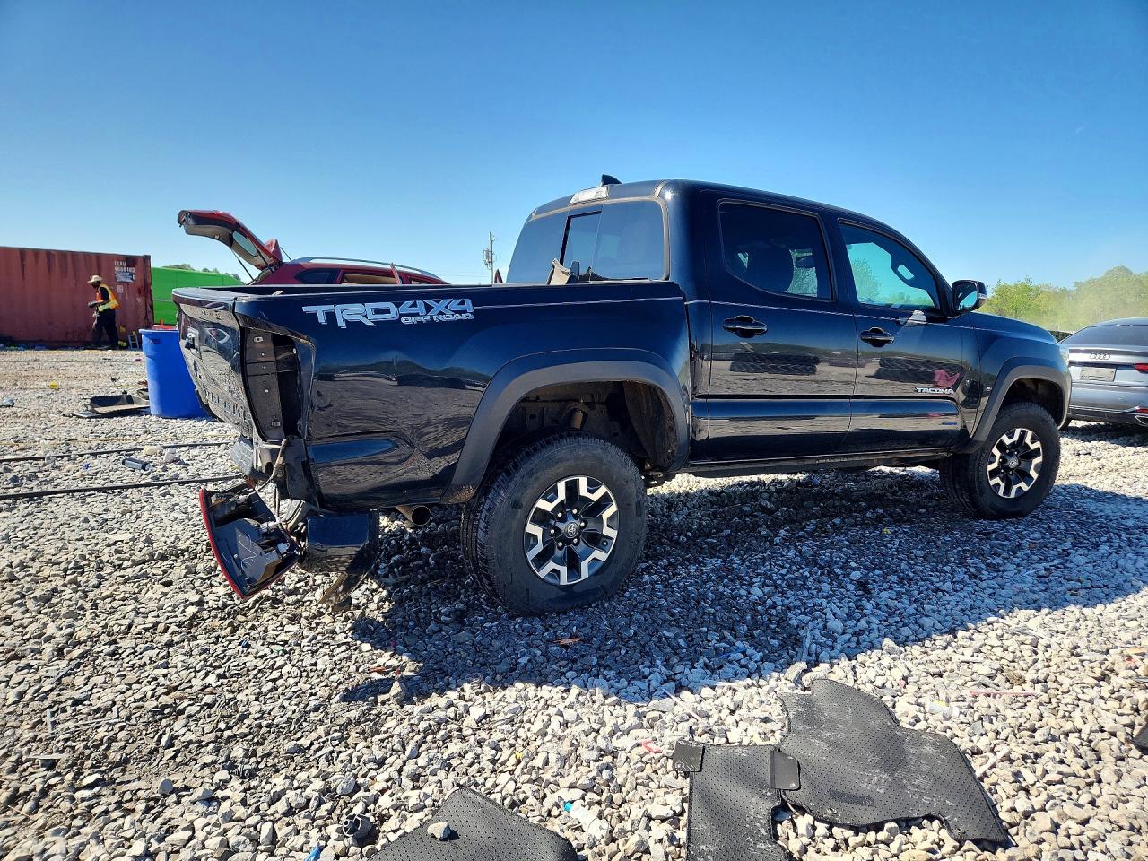 2019 TOYOTA TACOMA TRD OFF-ROAD photo 3