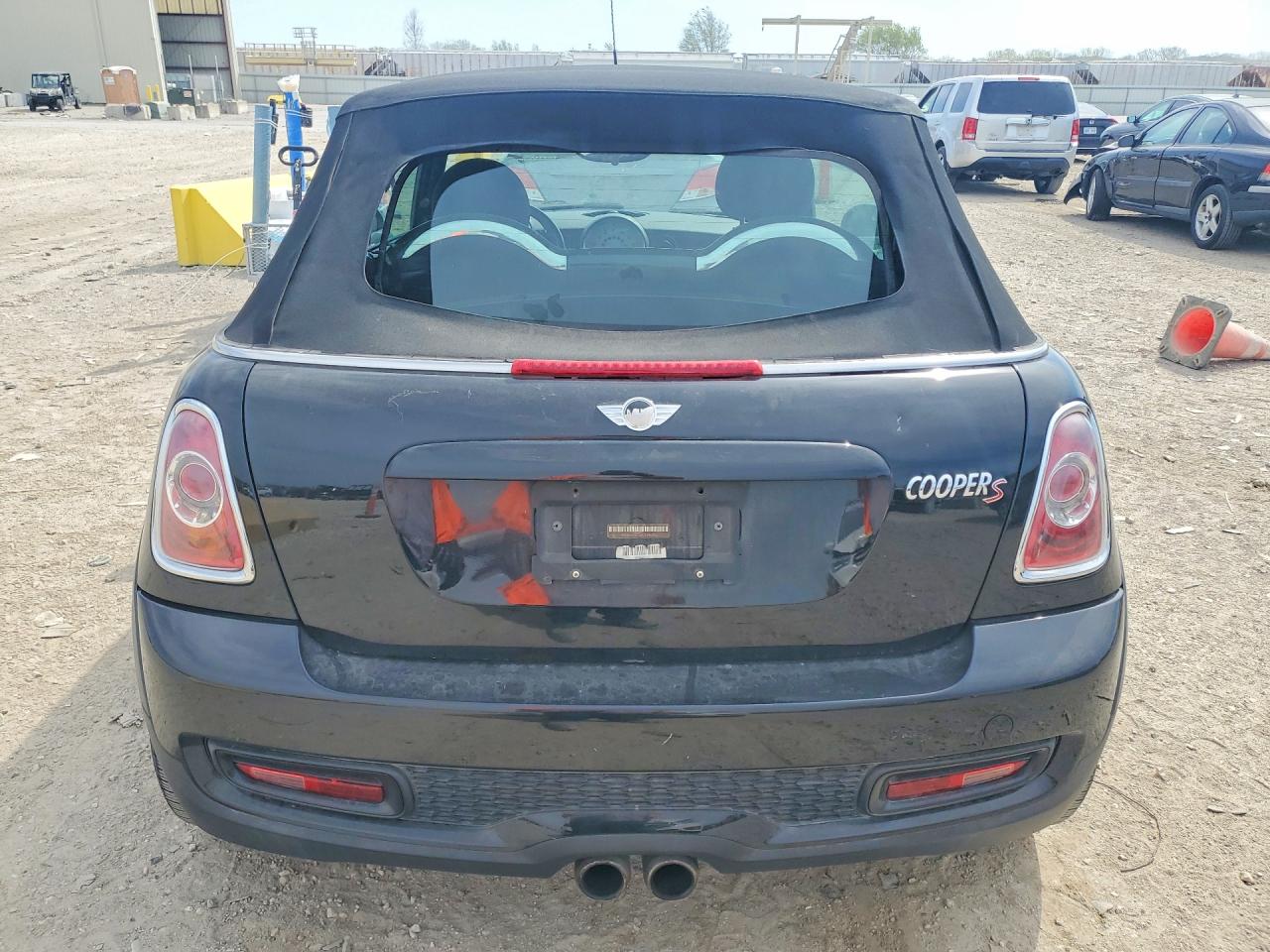 2012 MINI COOPER S photo 6