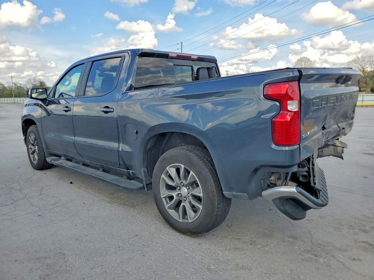 2021 CHEVROLET SILVERADO K1500 LT photo 3