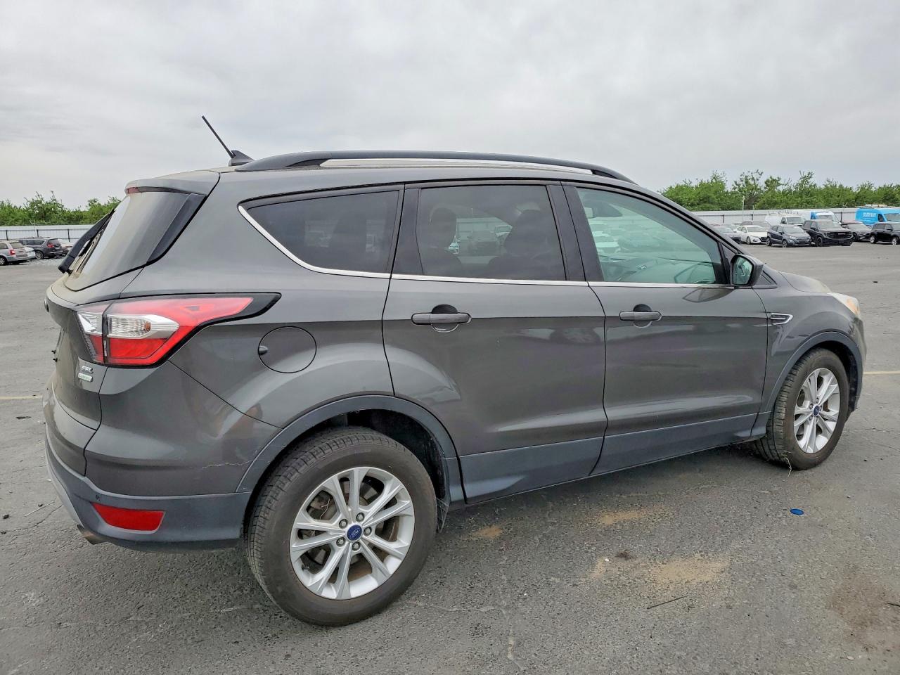 2018 FORD ESCAPE SEL photo 5