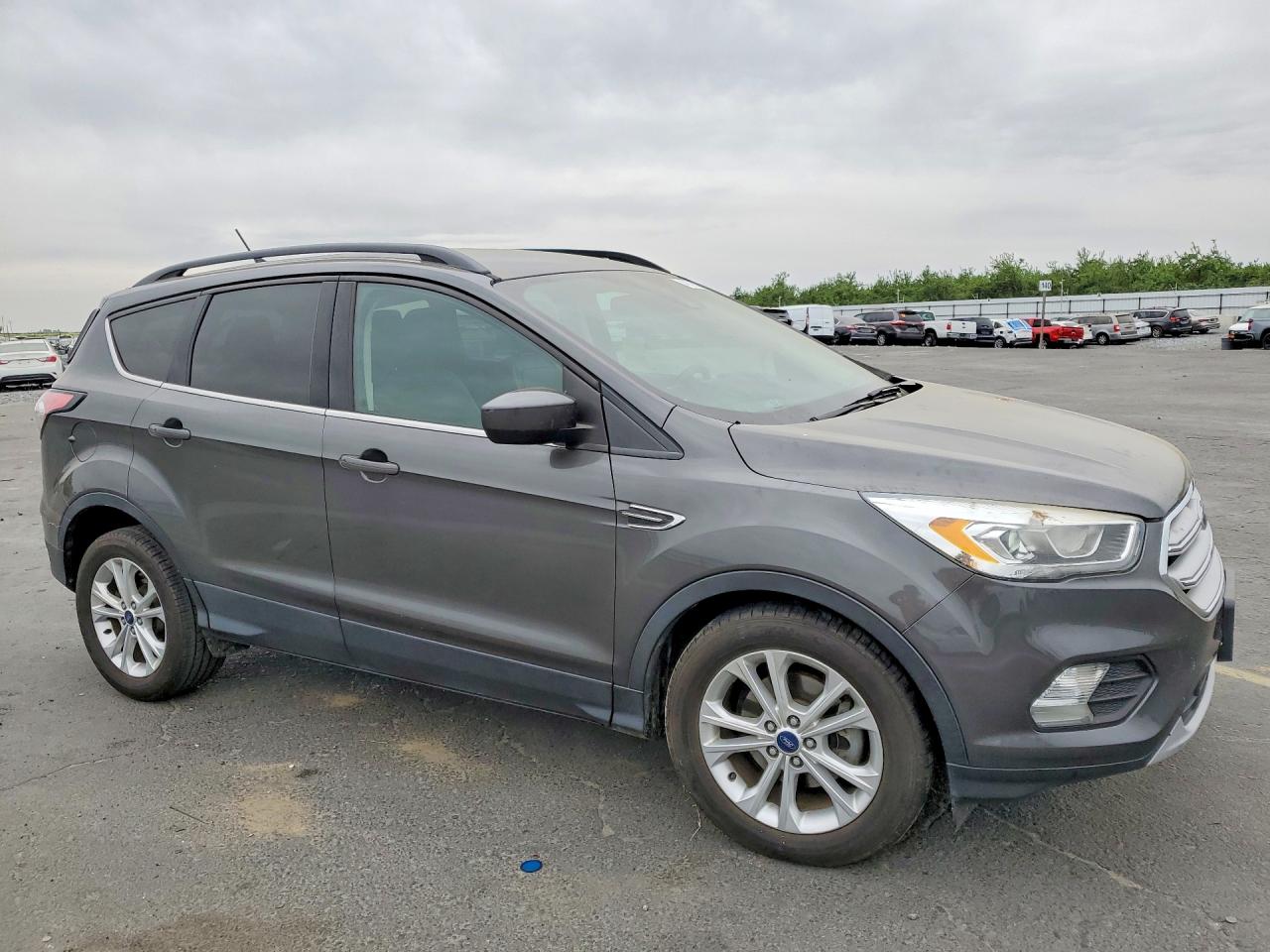 2018 FORD ESCAPE SEL photo 7