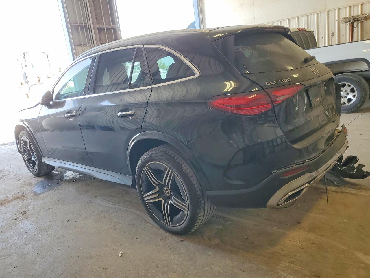 2024 MERCEDES-BENZ GLC 300 photo 3