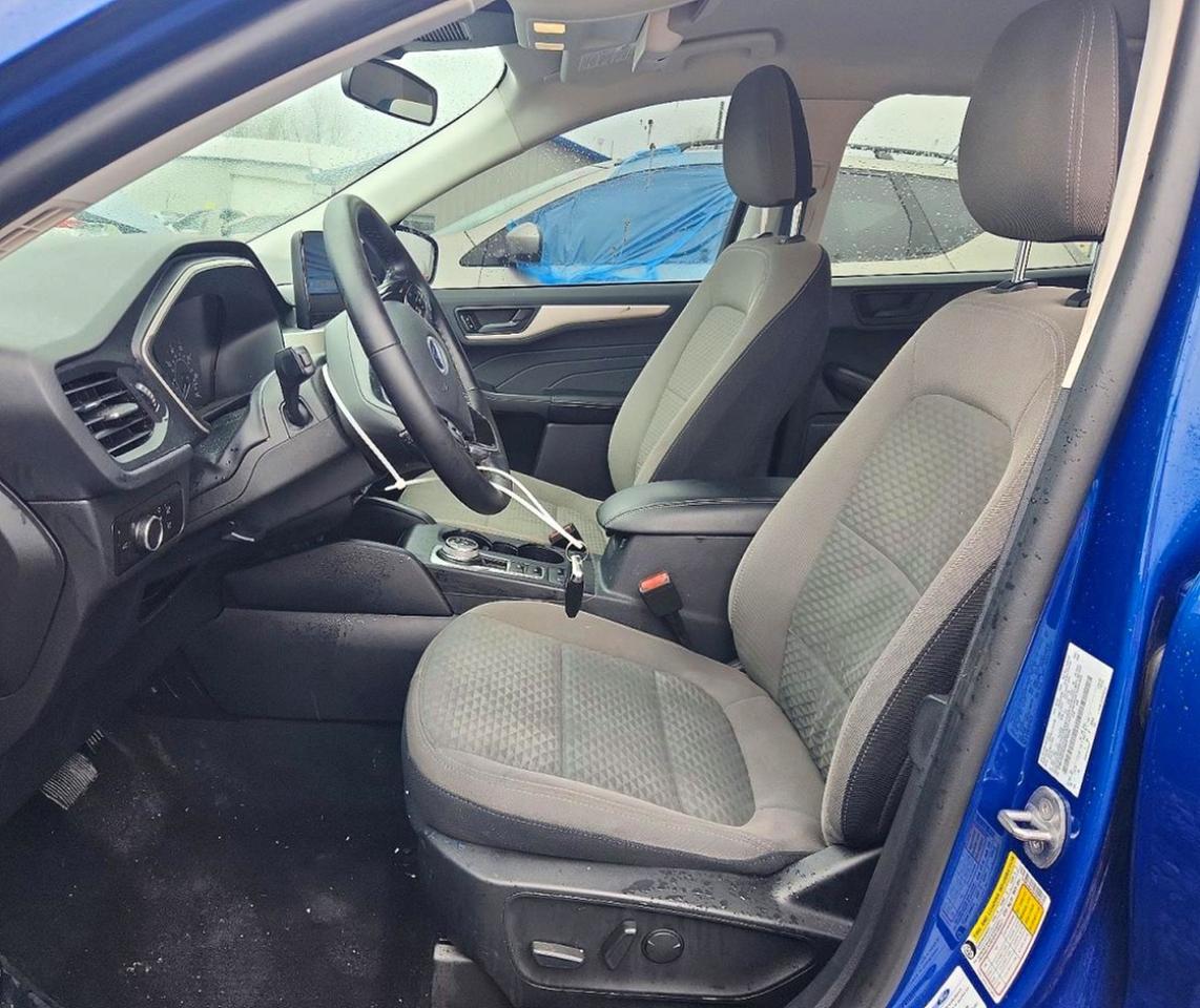 2022 FORD ESCAPE SE photo 13