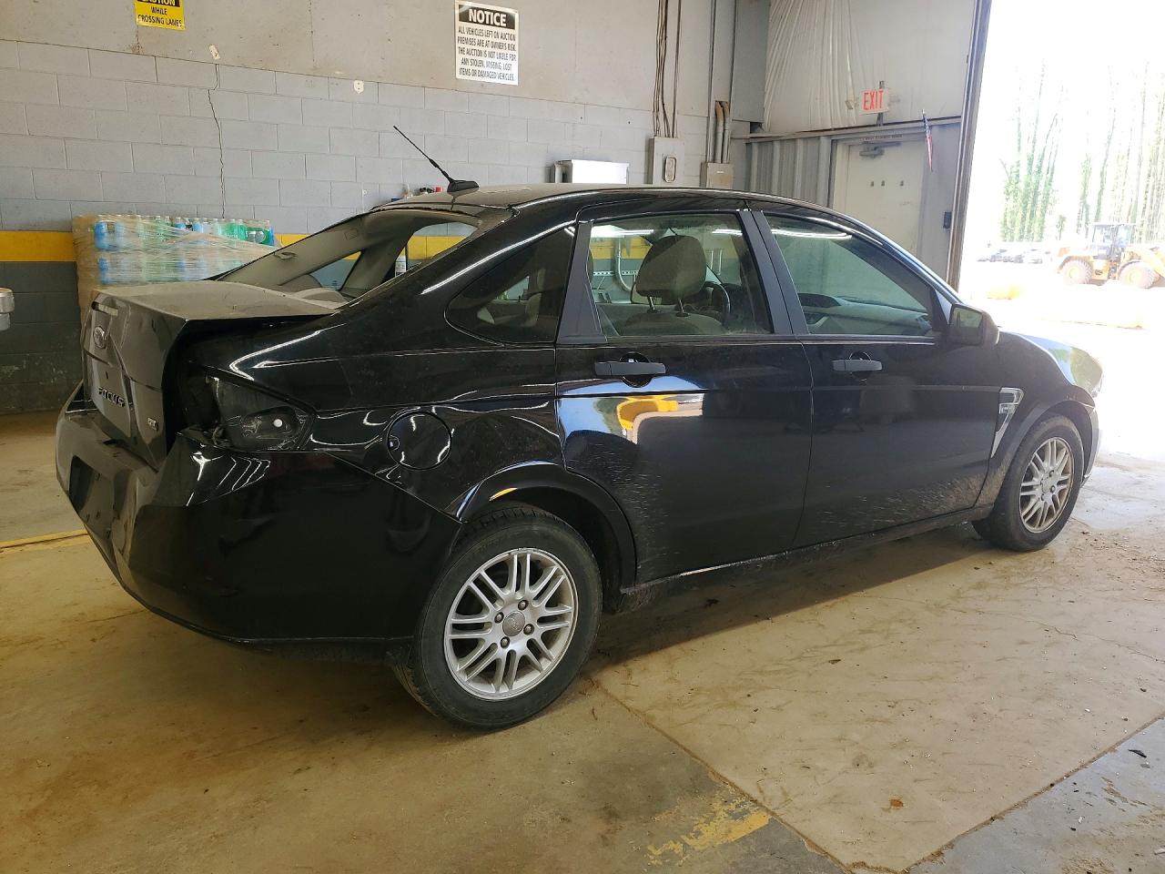 2008 FORD FOCUS SE photo 3