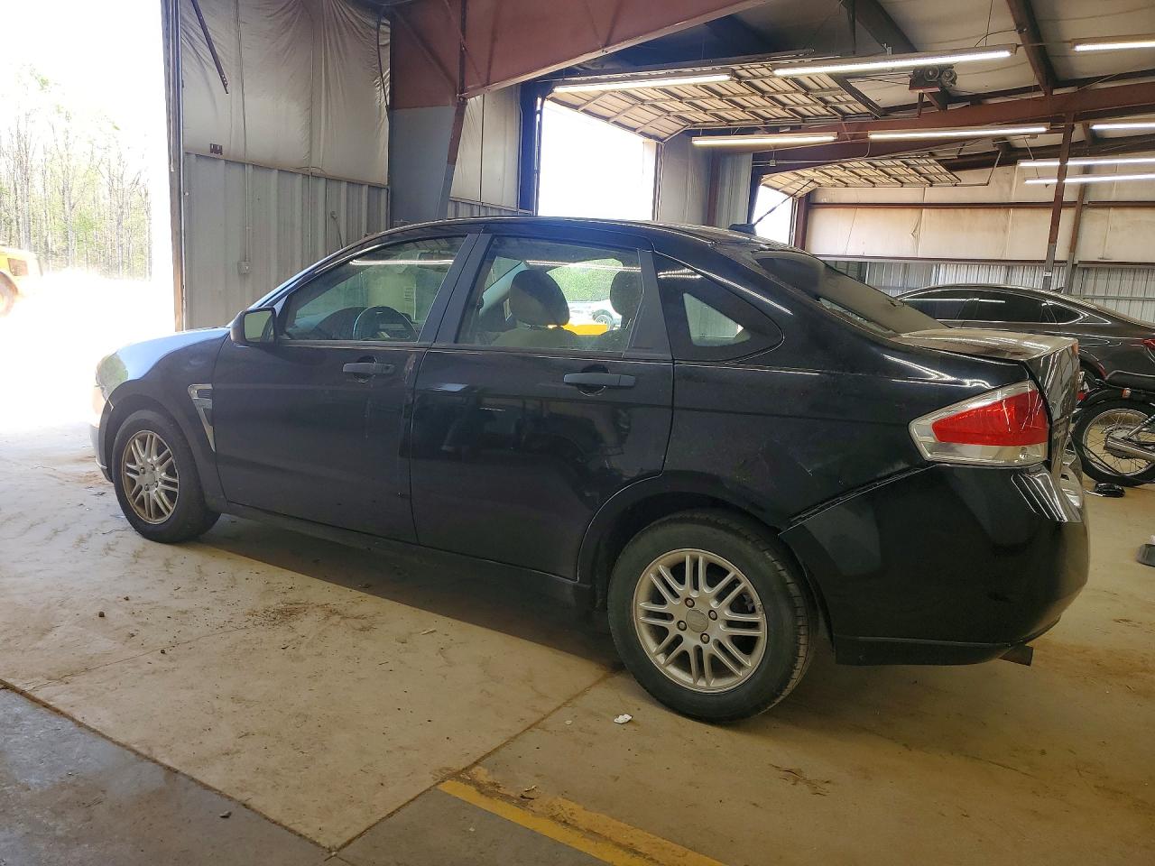 2008 FORD FOCUS SE photo 2