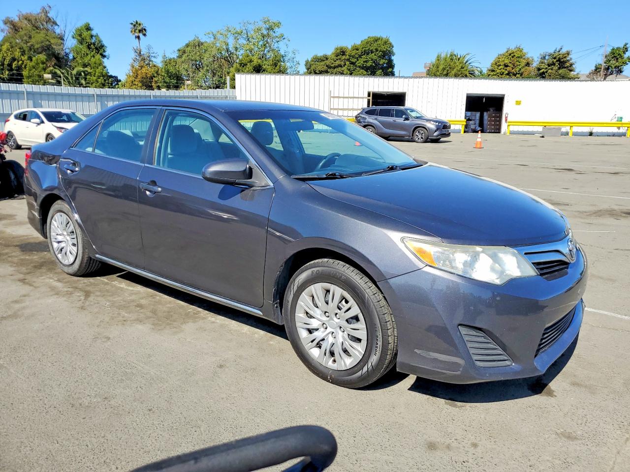 2012 TOYOTA CAMRY LE photo 10
