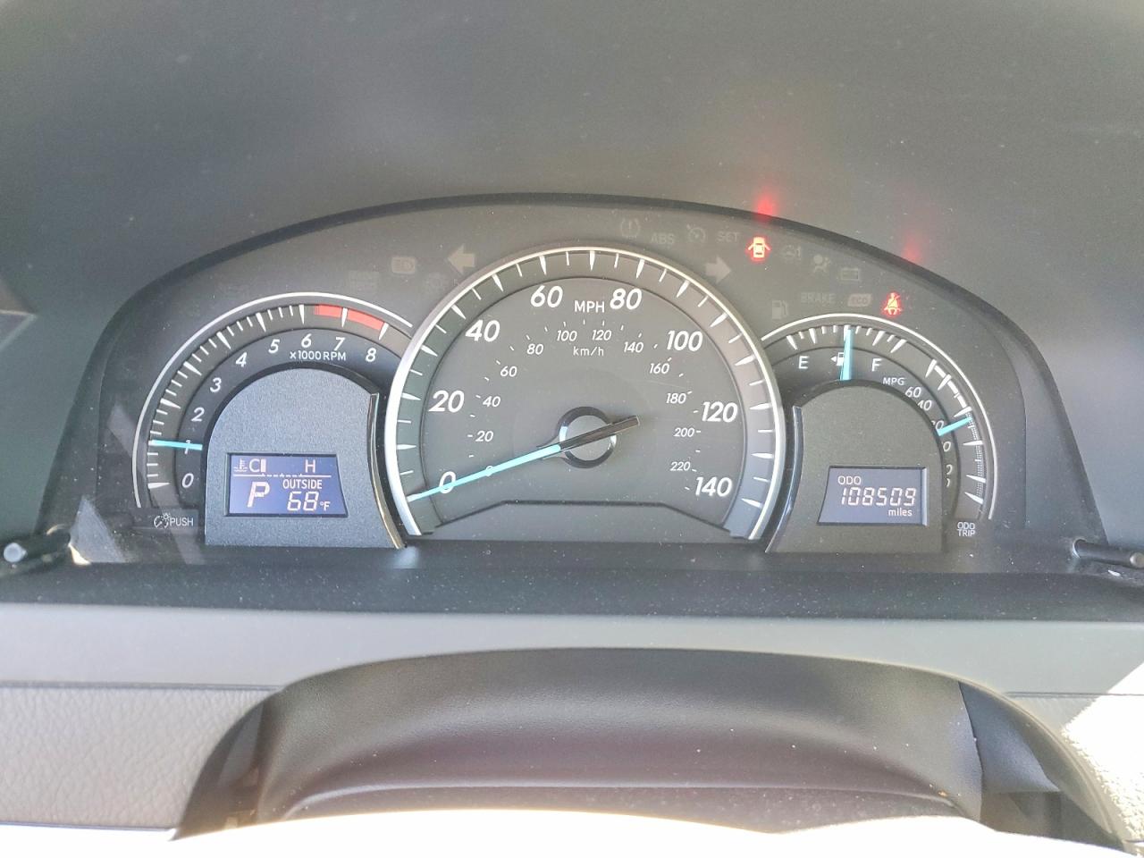 2012 TOYOTA CAMRY LE photo 25
