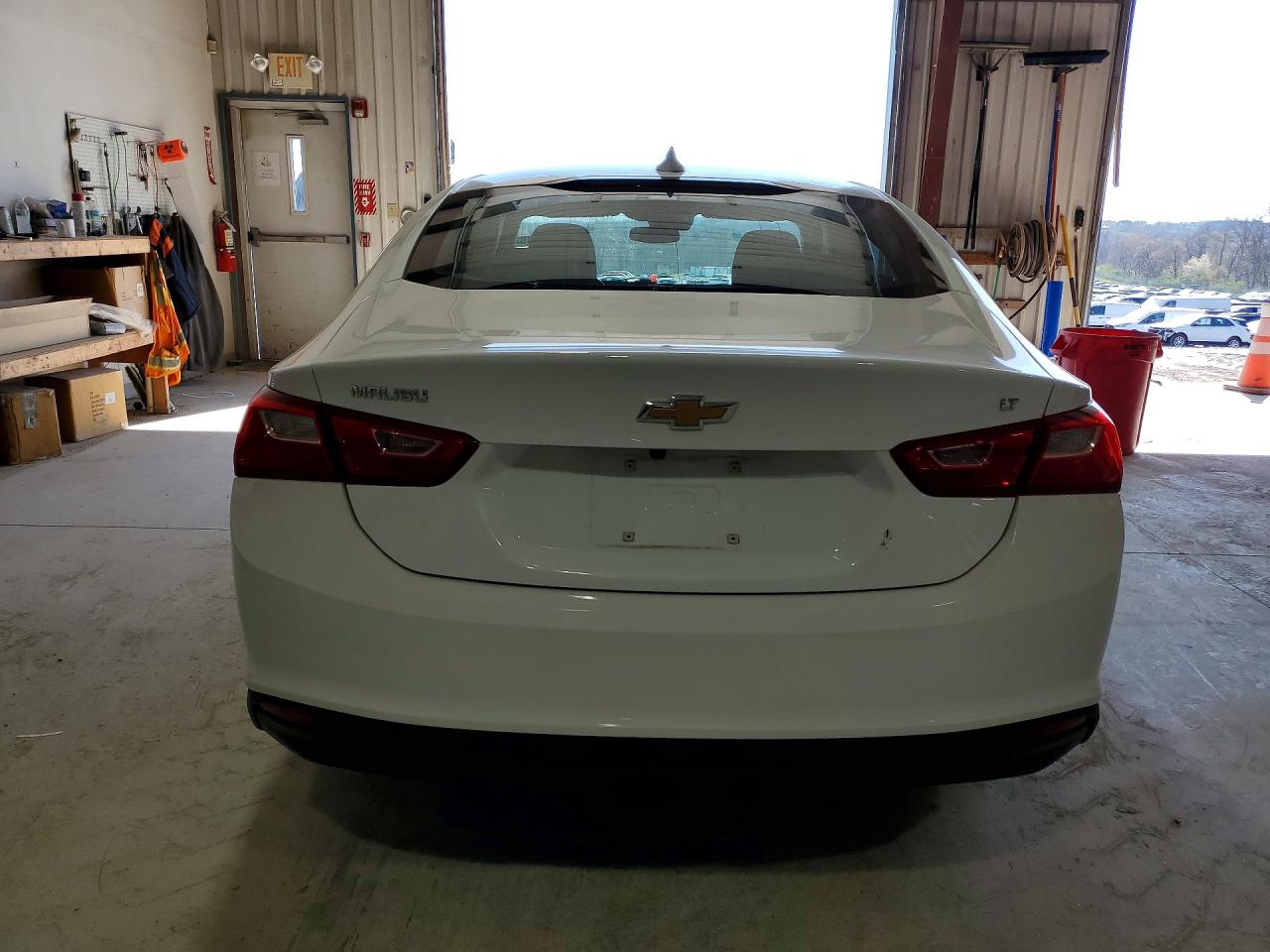 2023 CHEVROLET MALIBU LT photo 6