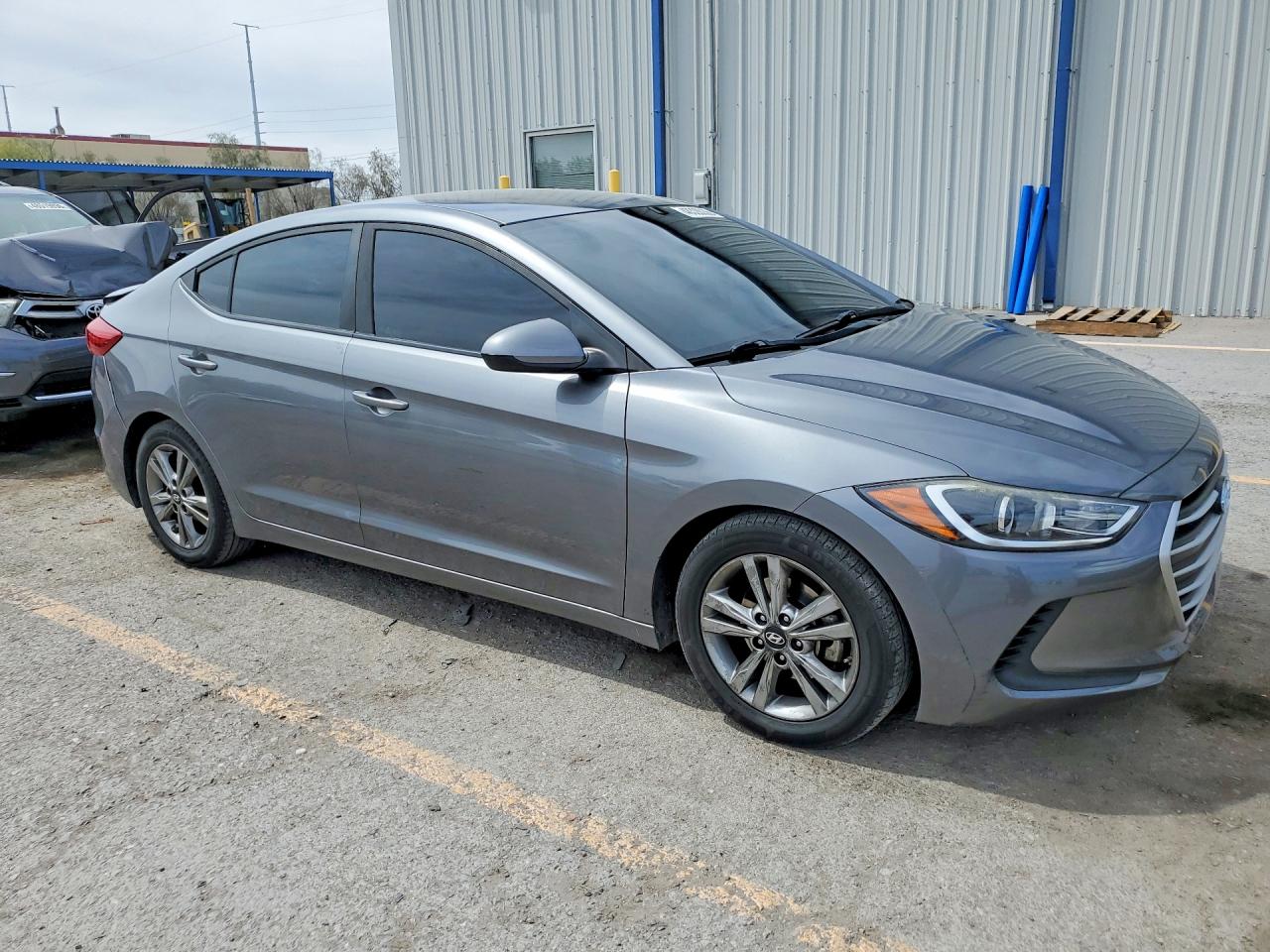 2018 HYUNDAI ELANTRA SEL photo 4