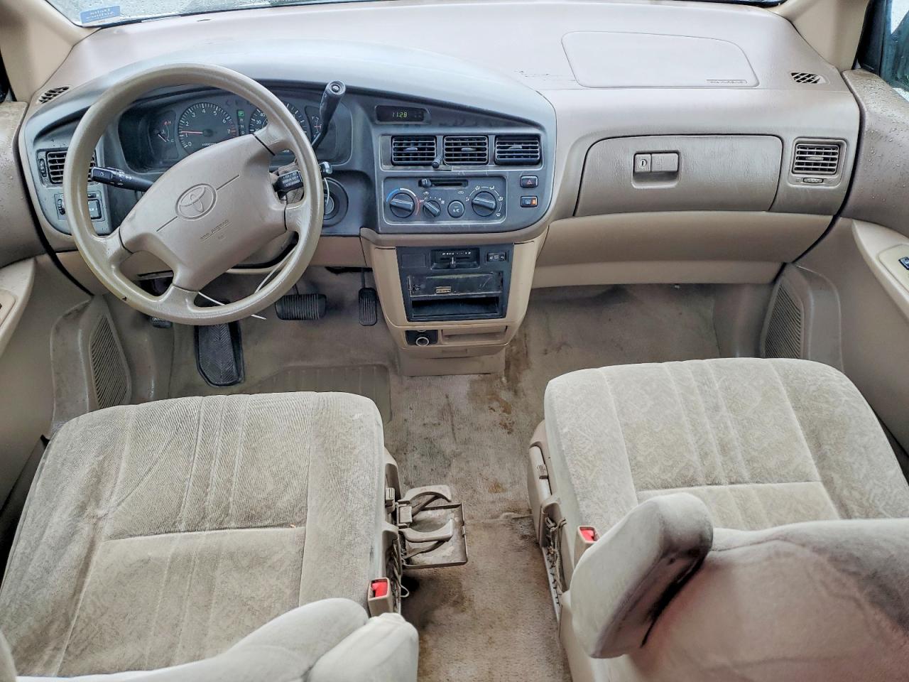 1998 TOYOTA SIENNA LE photo 22