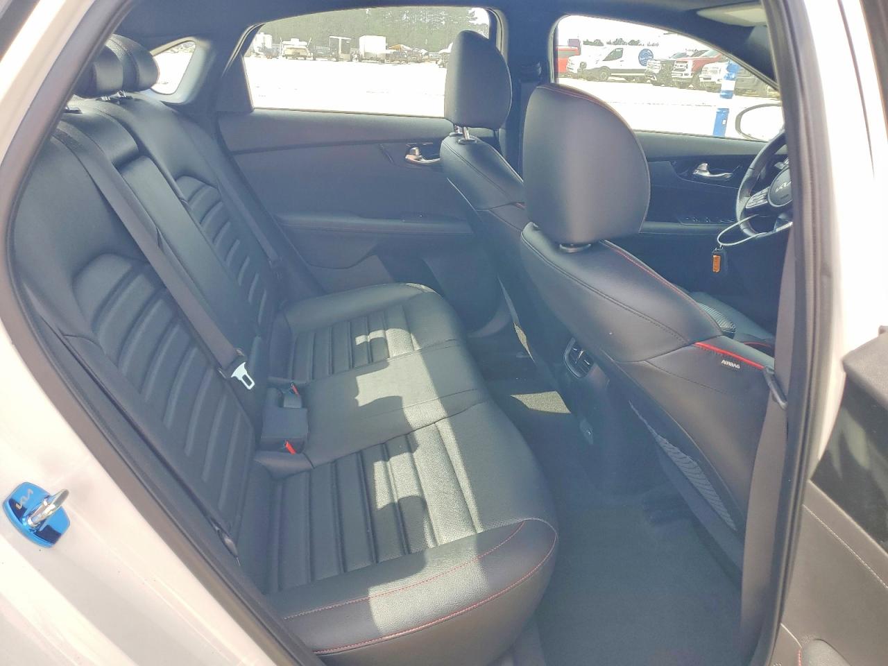 2023 KIA FORTE GT photo 10