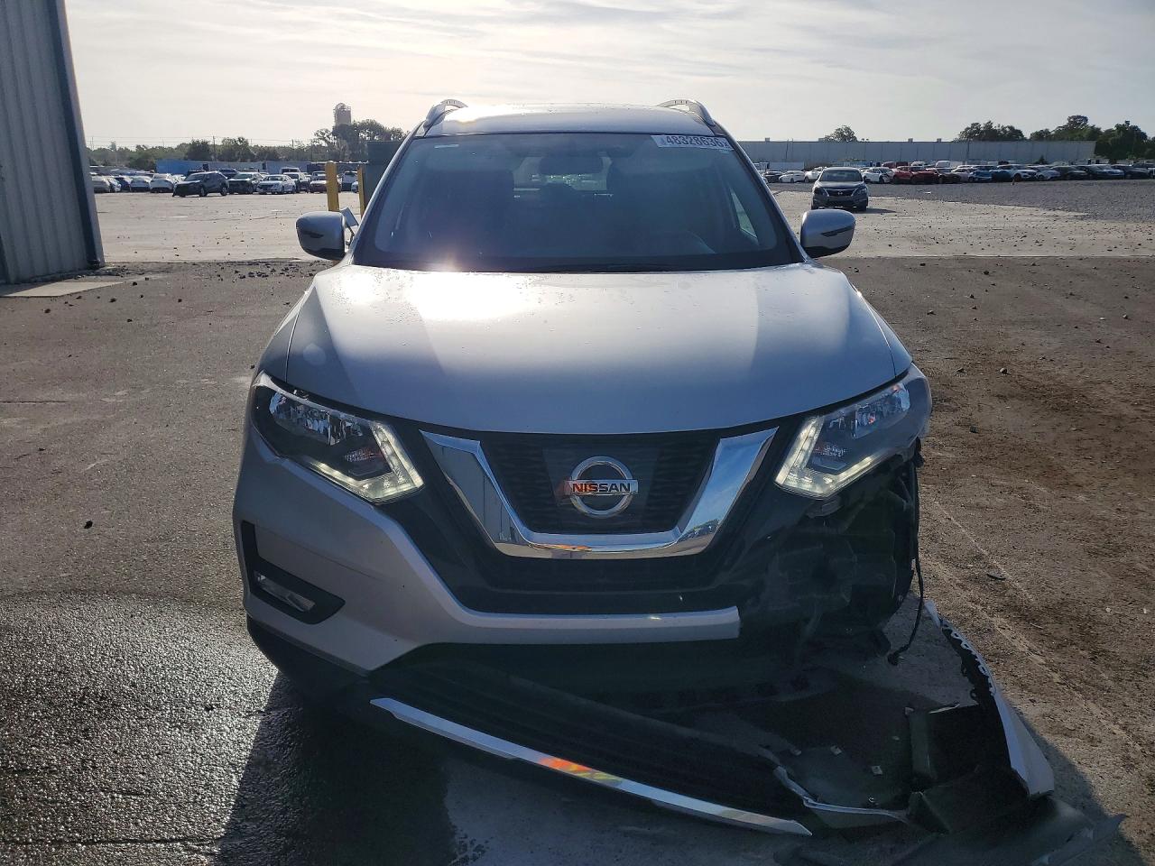 2017 NISSAN ROGUE SV photo 9