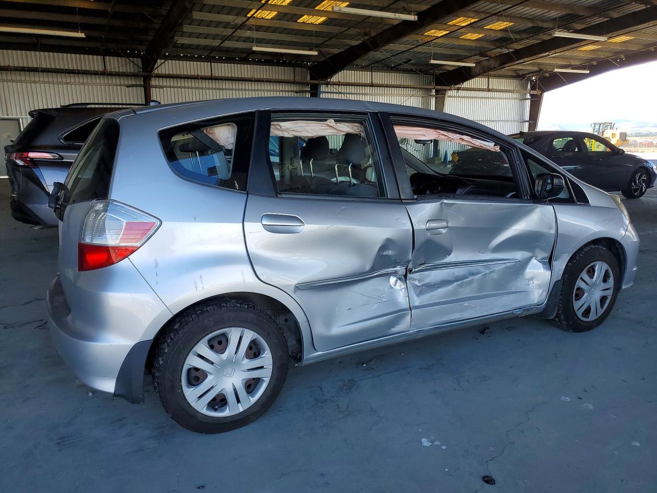 2011 HONDA FIT photo 7