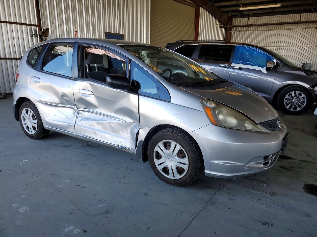 2011 HONDA FIT photo 10