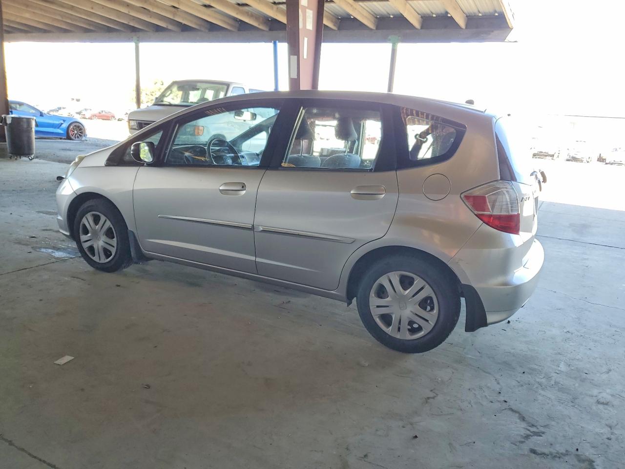 2011 HONDA FIT photo 4