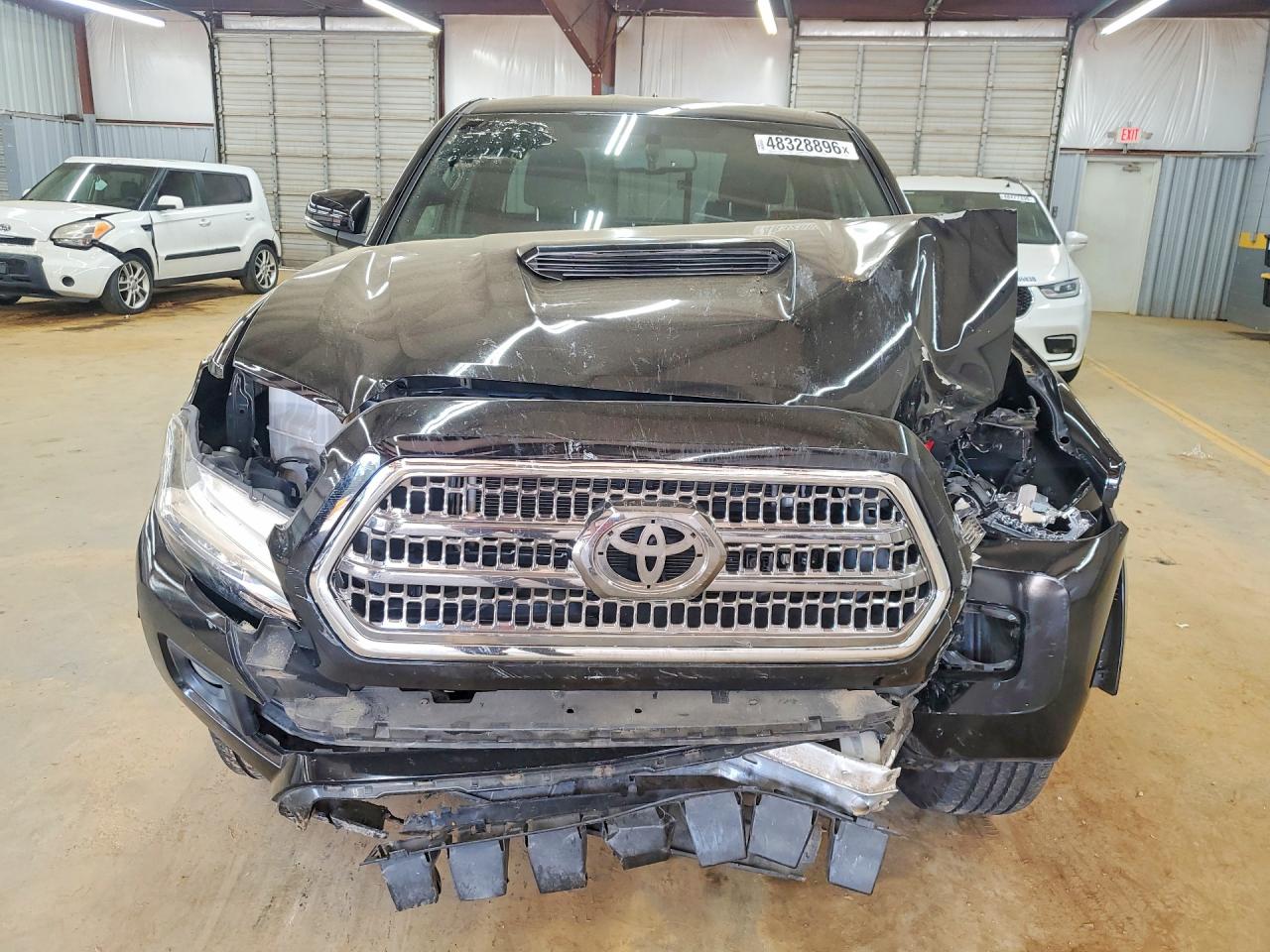2017 TOYOTA TACOMA TRD SPORT photo 5