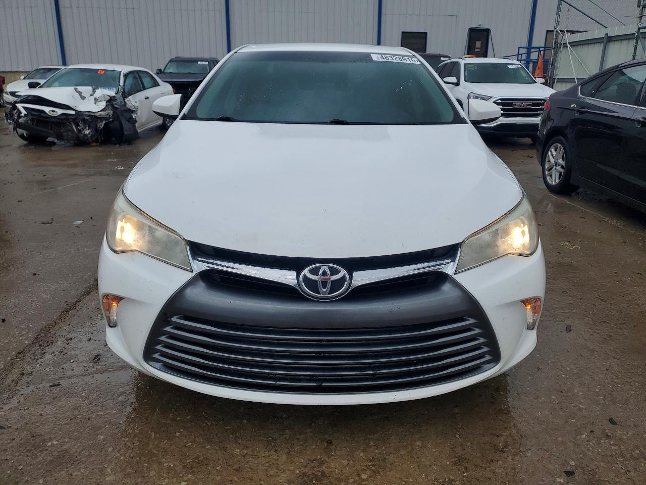 2017 TOYOTA CAMRY LE photo 9