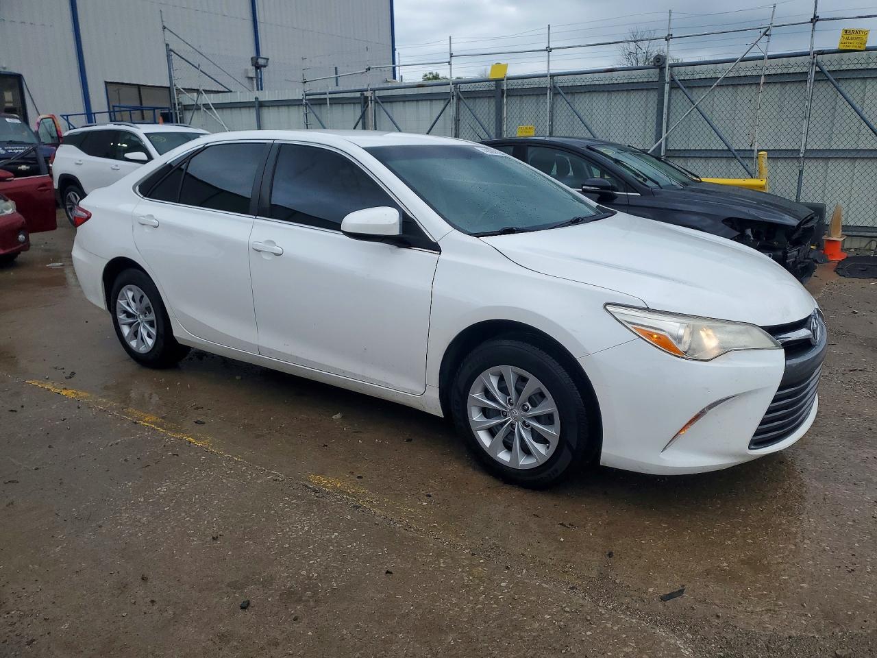2017 TOYOTA CAMRY LE photo 7