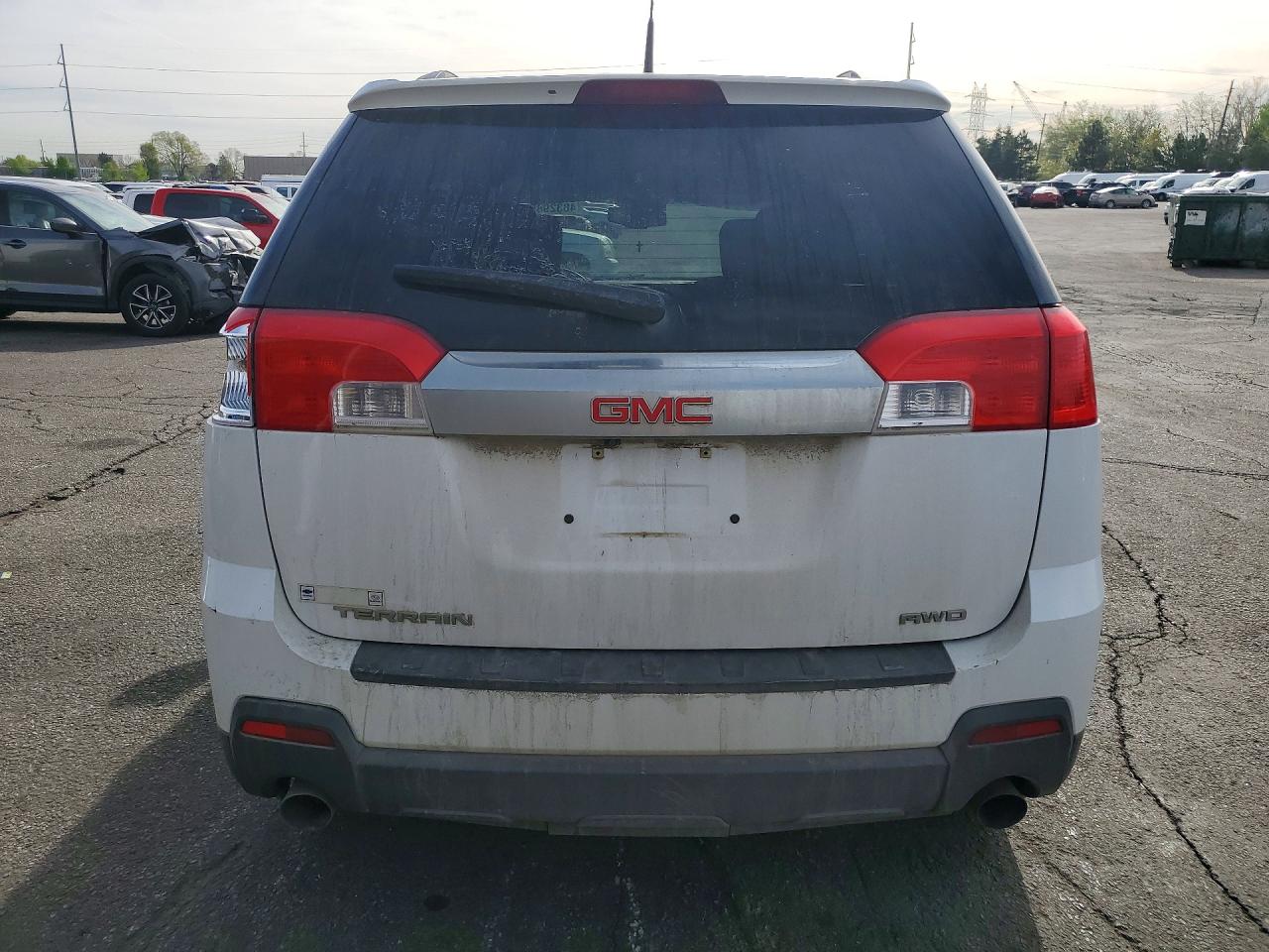 2012 GMC TERRAIN SLE photo 6