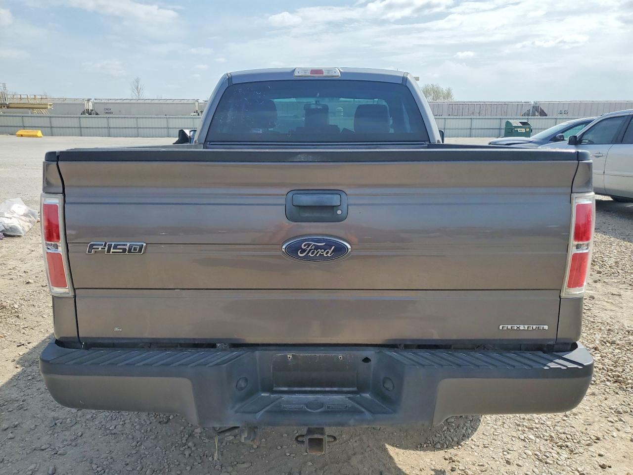2014 FORD F150 photo 16