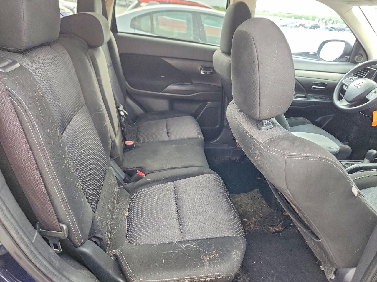 2018 MITSUBISHI OUTLANDER ES photo 11