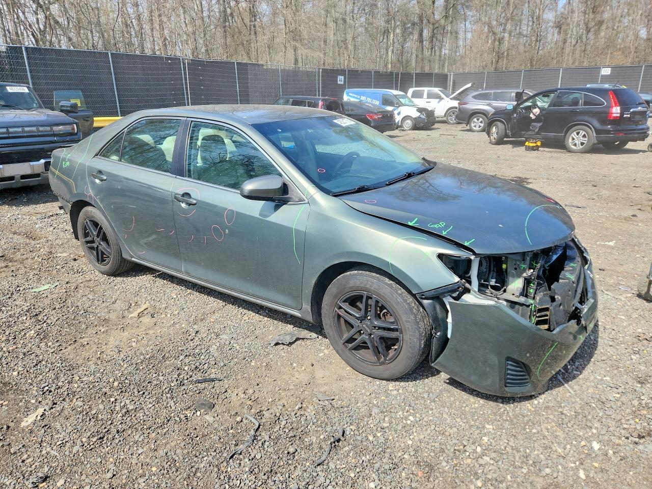 2014 TOYOTA CAMRY LE photo 7