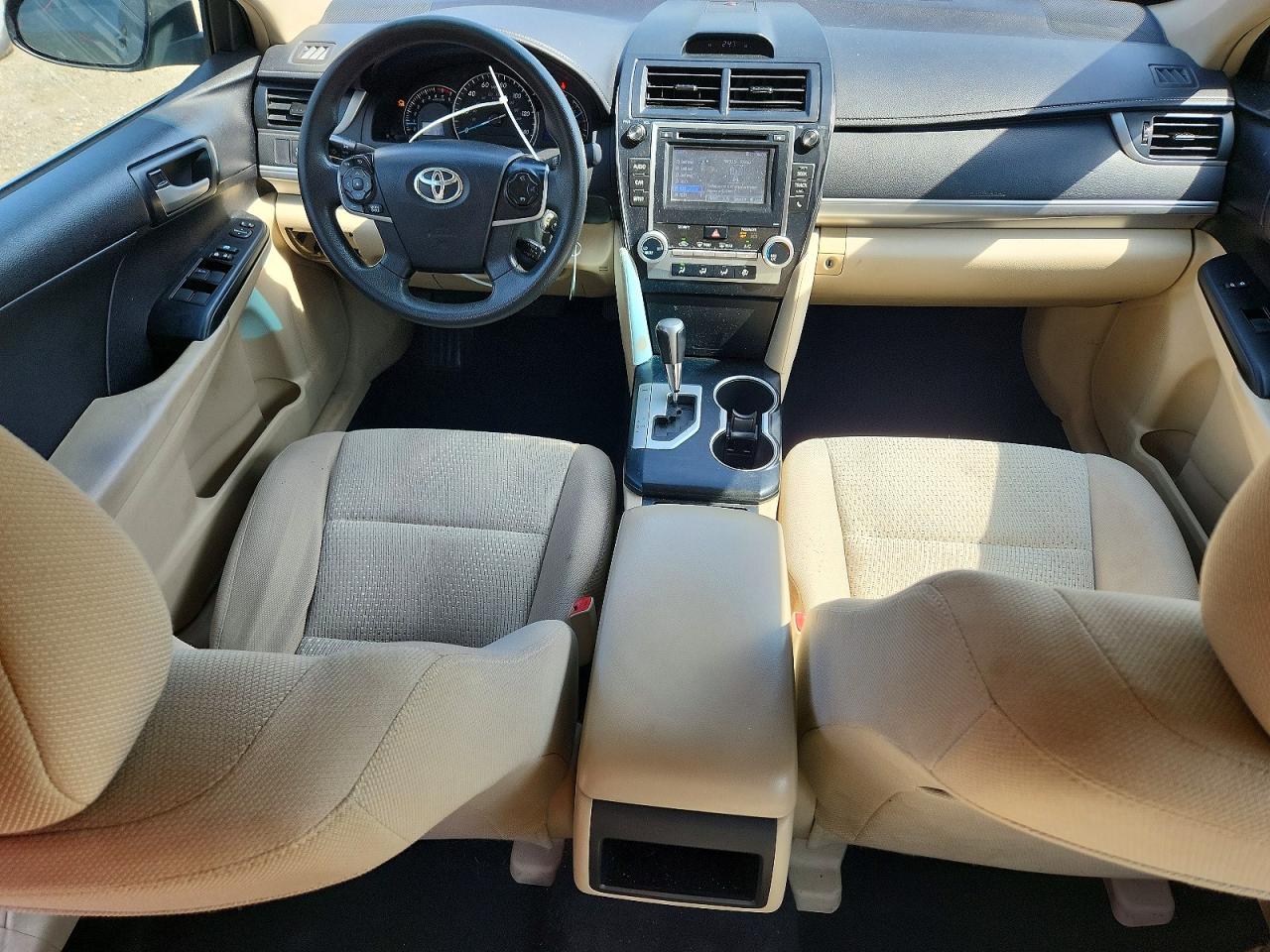 2014 TOYOTA CAMRY LE photo 15