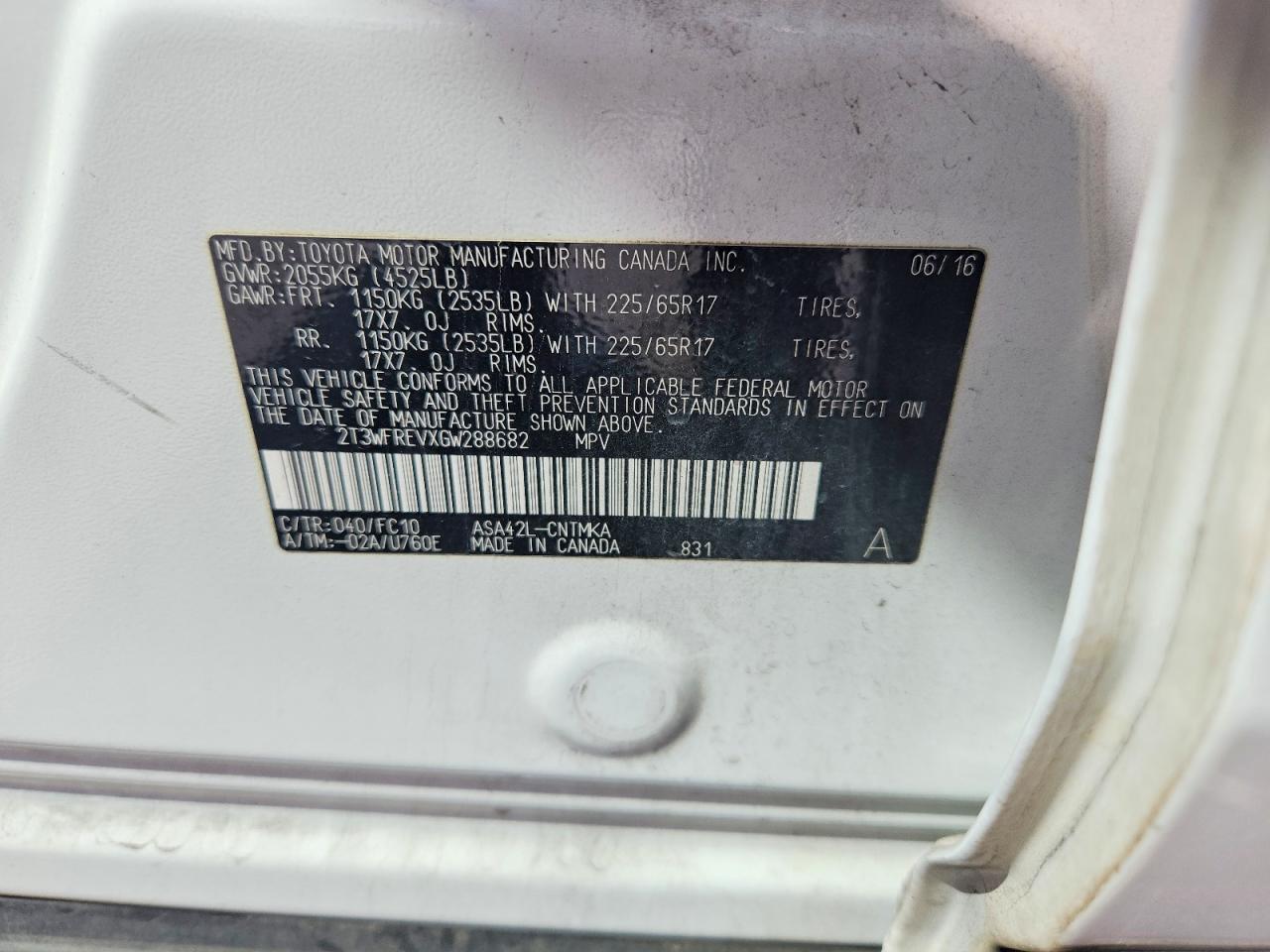 2016 TOYOTA RAV4 XLE photo 25