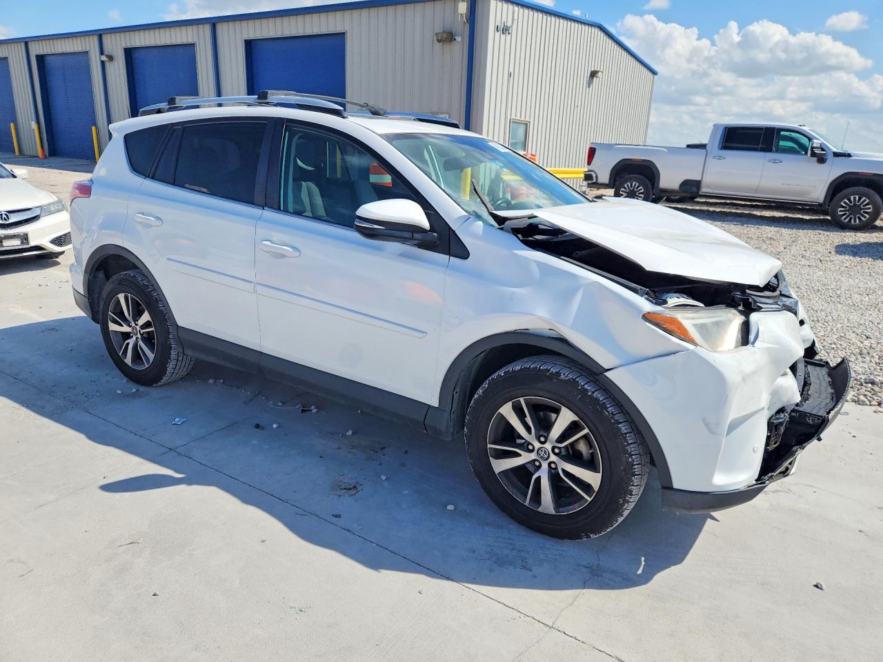 2016 TOYOTA RAV4 XLE photo 7