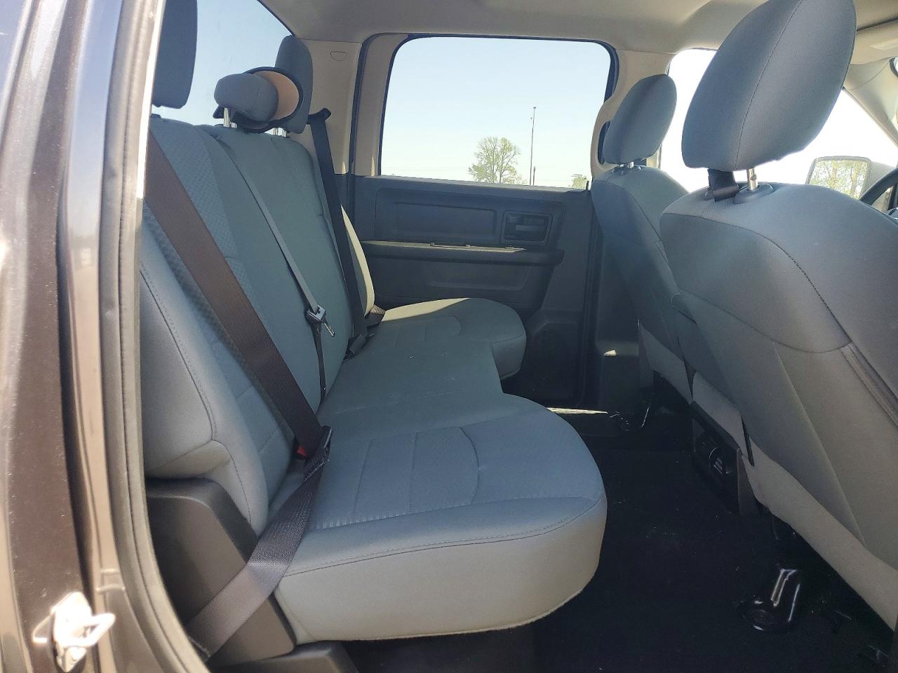 2019 RAM 1500 CLASSIC TRADESMAN photo 19