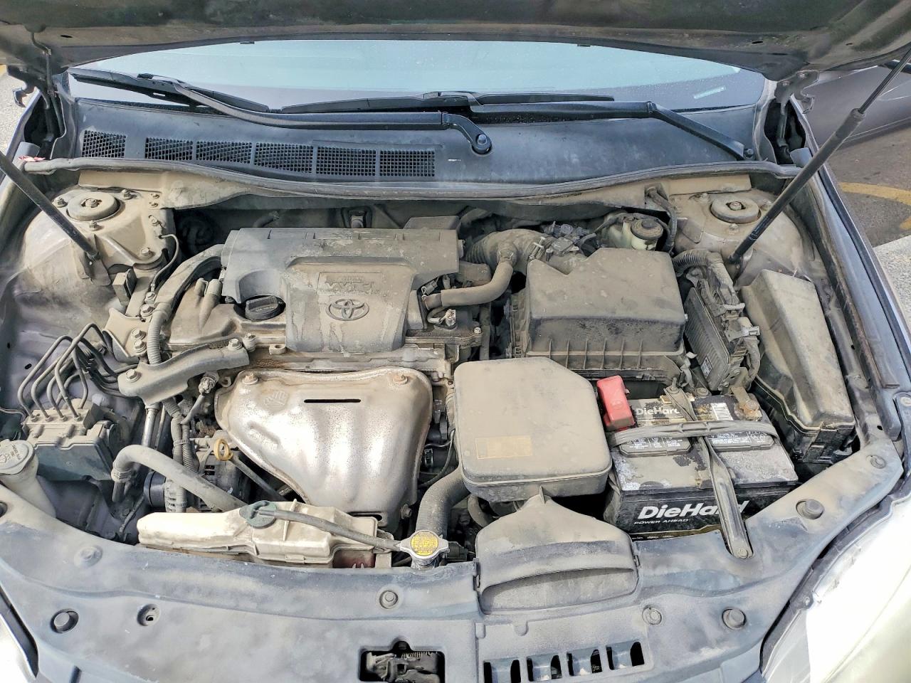 2015 TOYOTA CAMRY LE photo 21