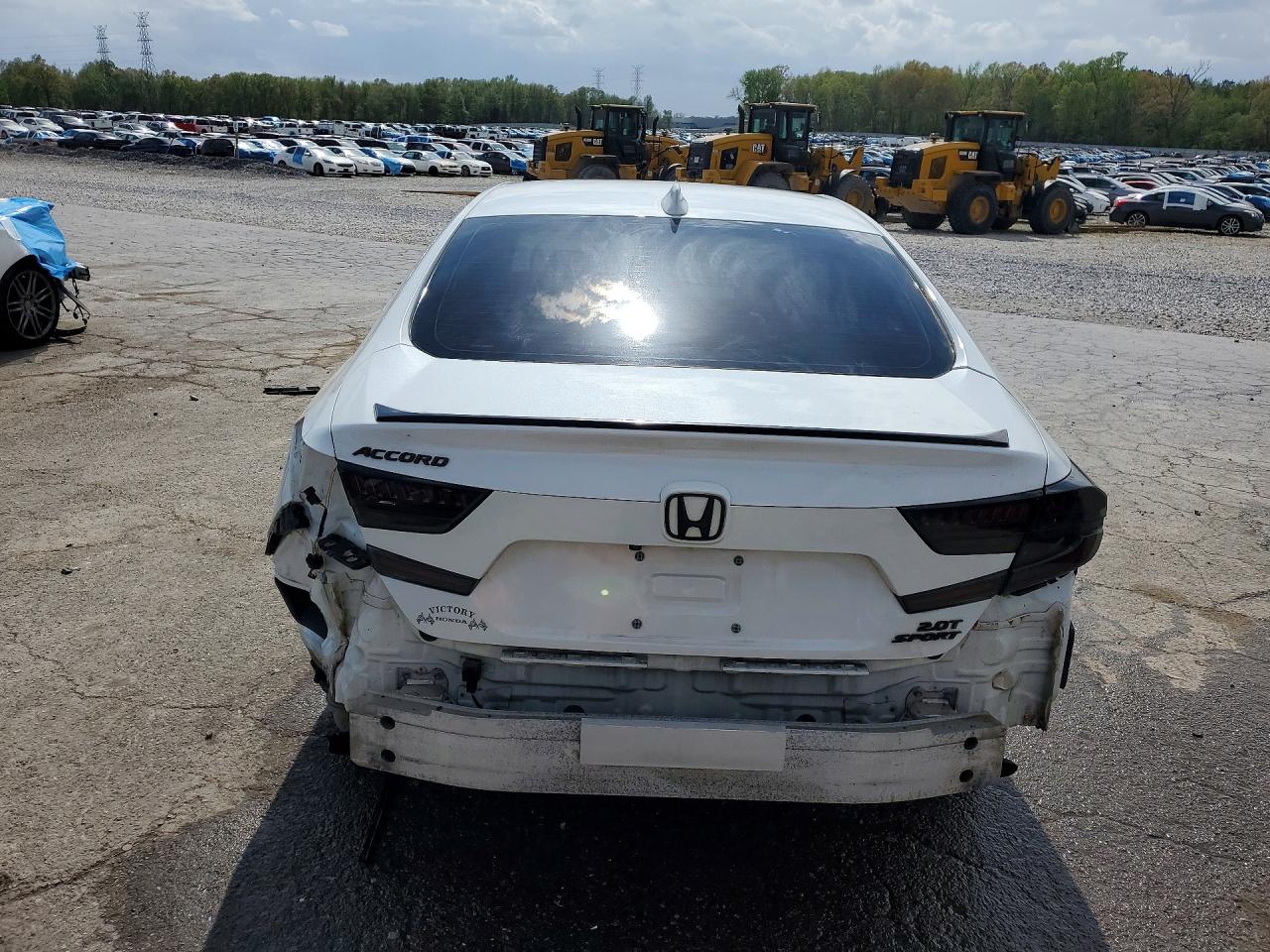 2018 HONDA ACCORD SPORT photo 16