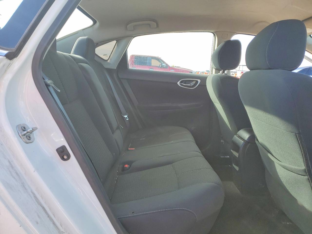 2015 NISSAN SENTRA S photo 19