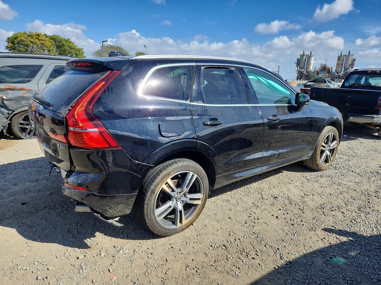 2021 VOLVO XC60 T5 MOMENTUM photo 5