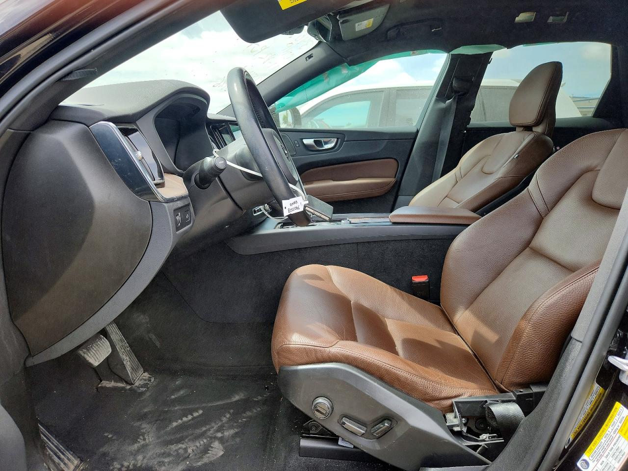 2021 VOLVO XC60 T5 MOMENTUM photo 13