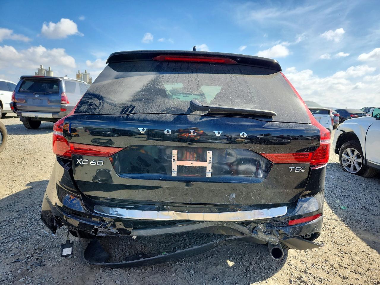 2021 VOLVO XC60 T5 MOMENTUM photo 11