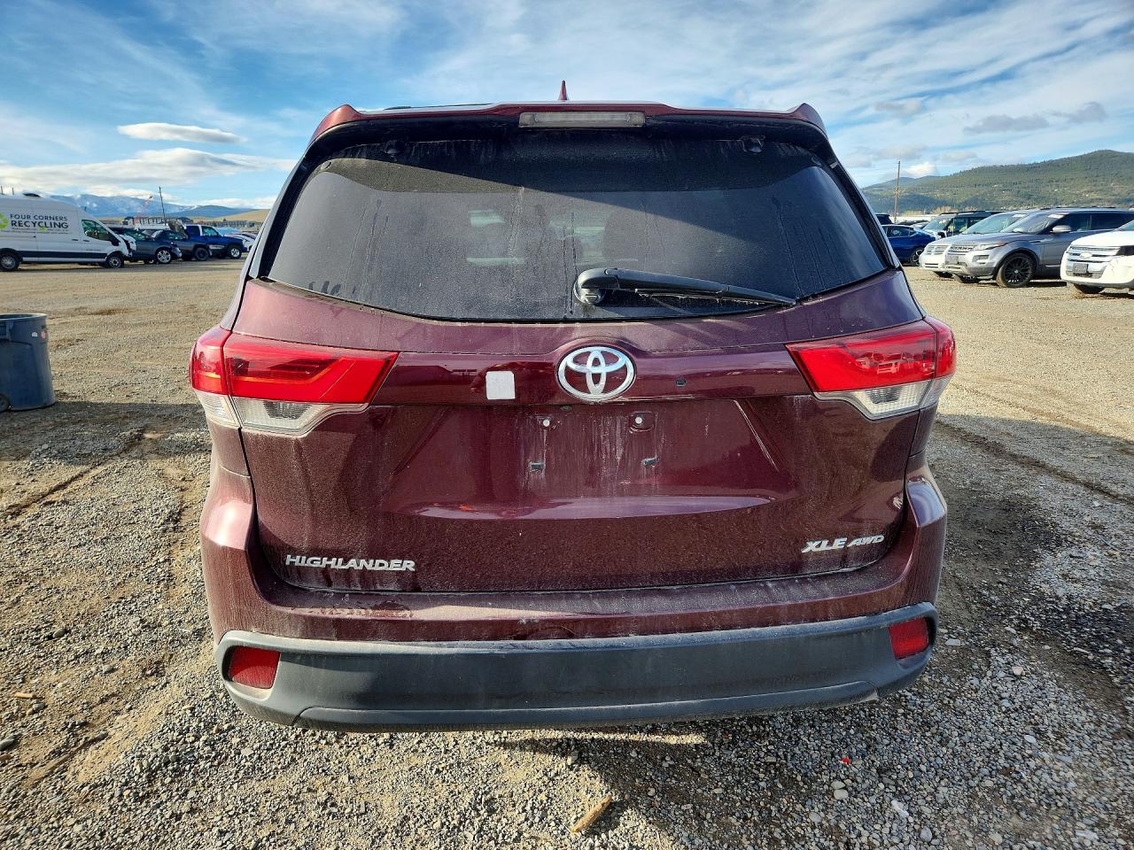 2017 TOYOTA HIGHLANDER XLE photo 11