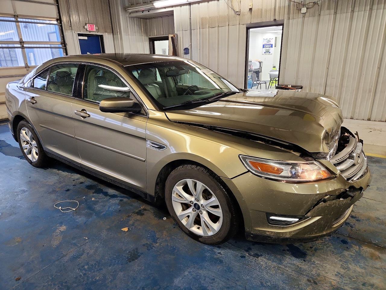 2012 FORD TAURUS SEL photo 10