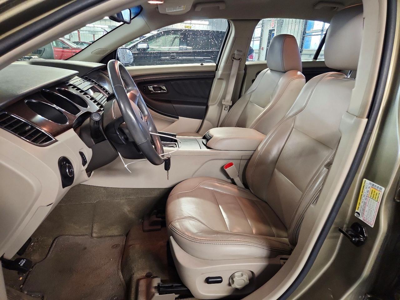 2012 FORD TAURUS SEL photo 19