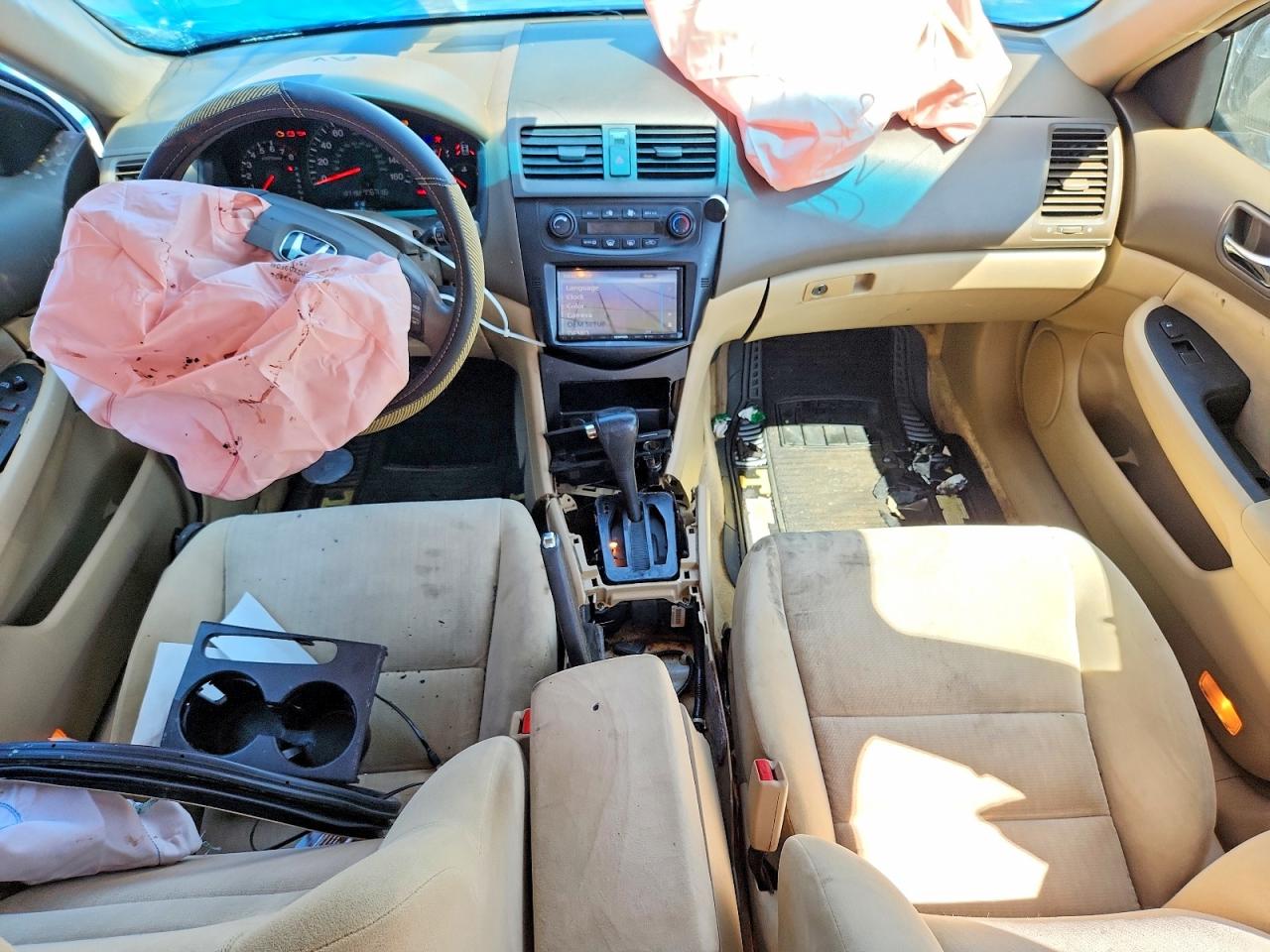 2005 HONDA ACCORD LX photo 22
