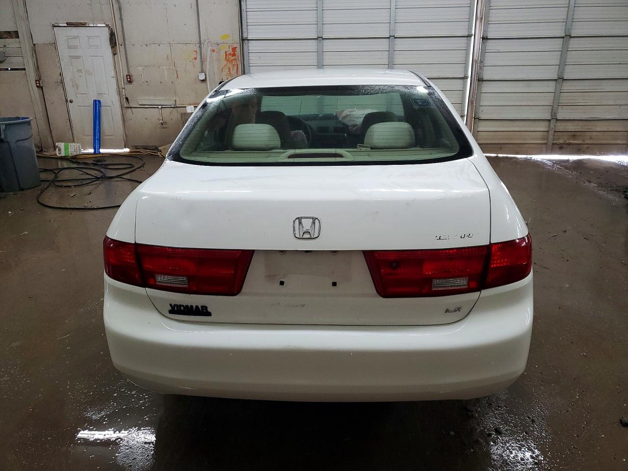 2005 HONDA ACCORD LX photo 16