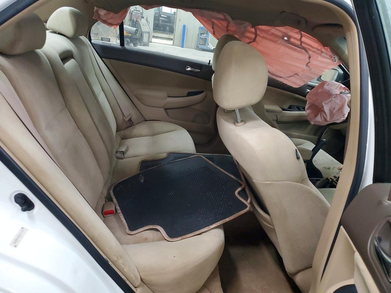 2005 HONDA ACCORD LX photo 28