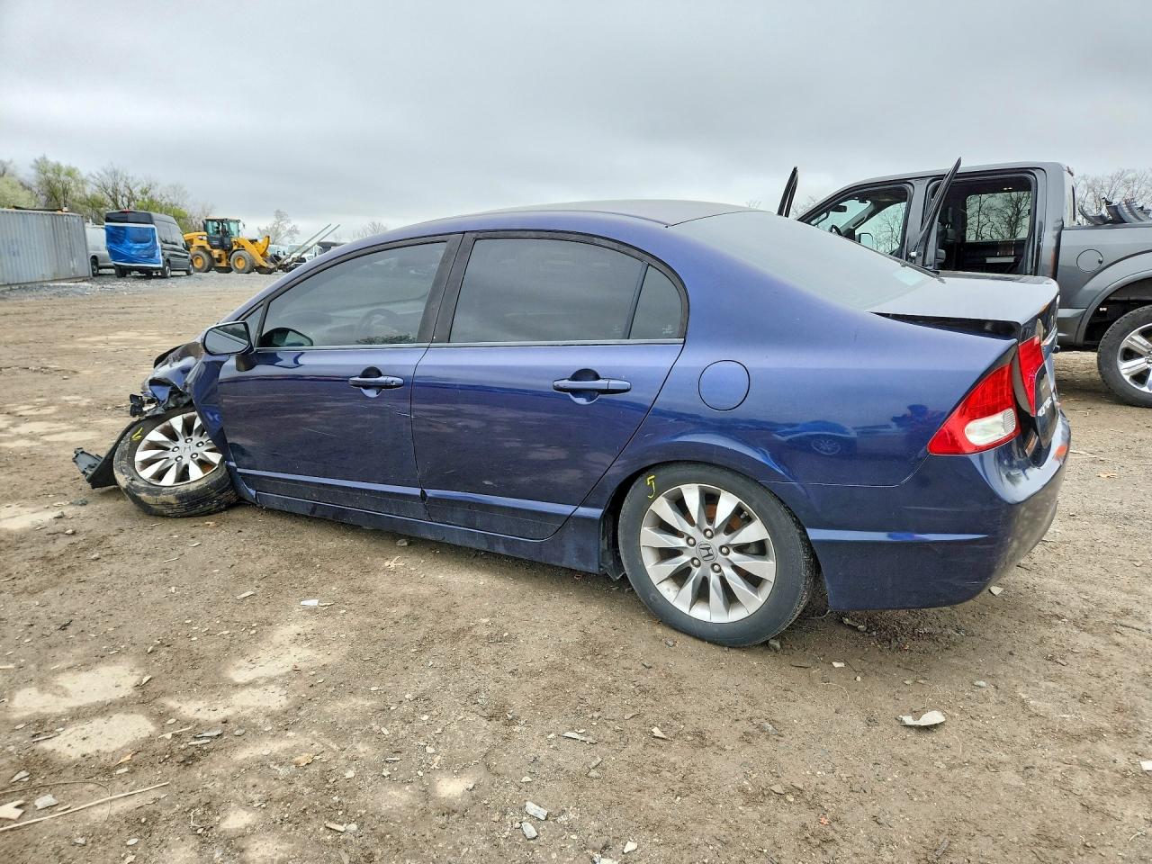 2010 HONDA CIVIC EXL photo 3