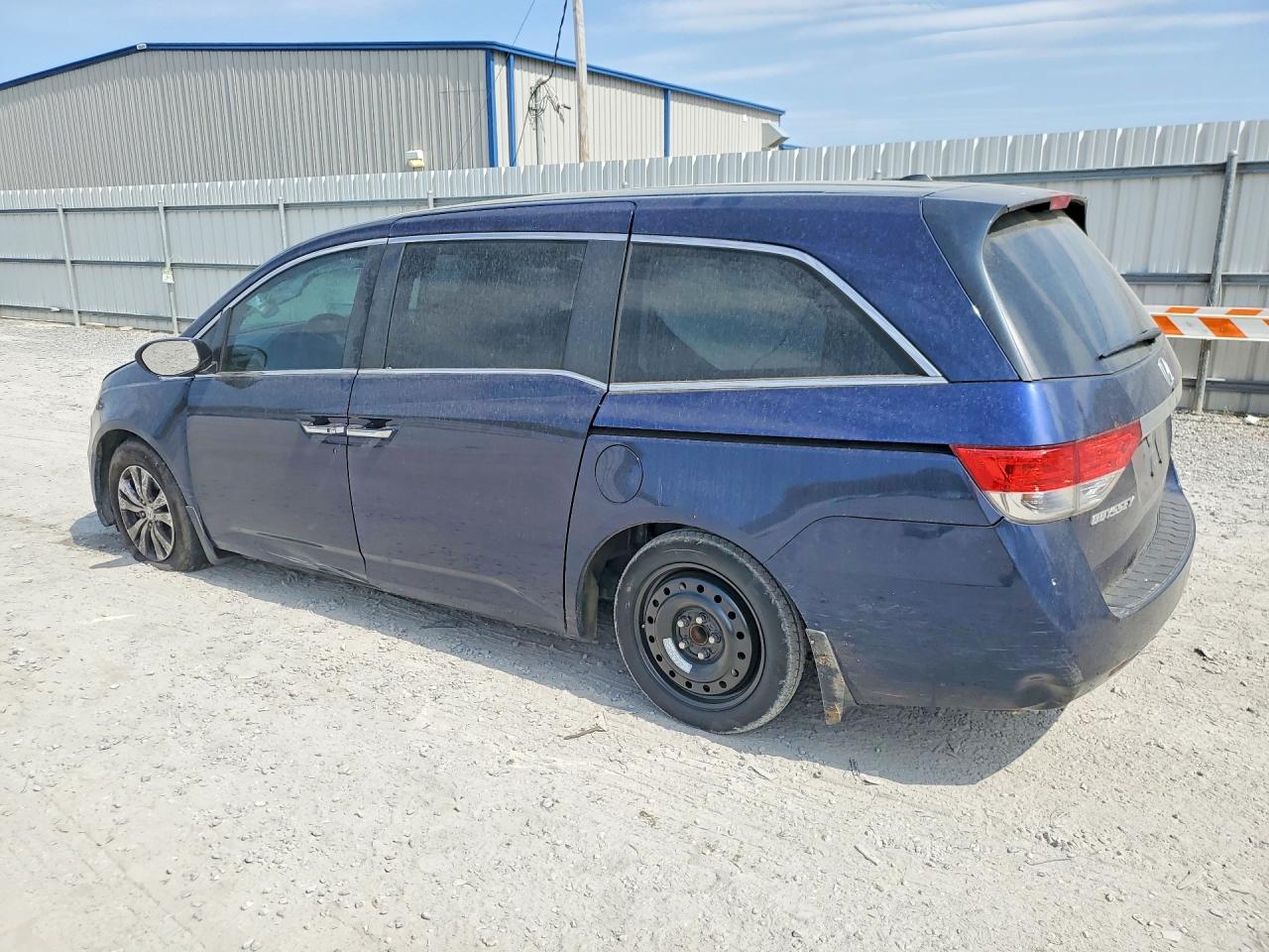 2016 HONDA ODYSSEY SE photo 2