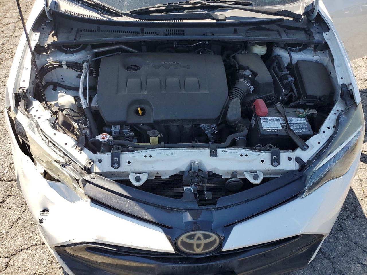 2018 TOYOTA COROLLA LE photo 11