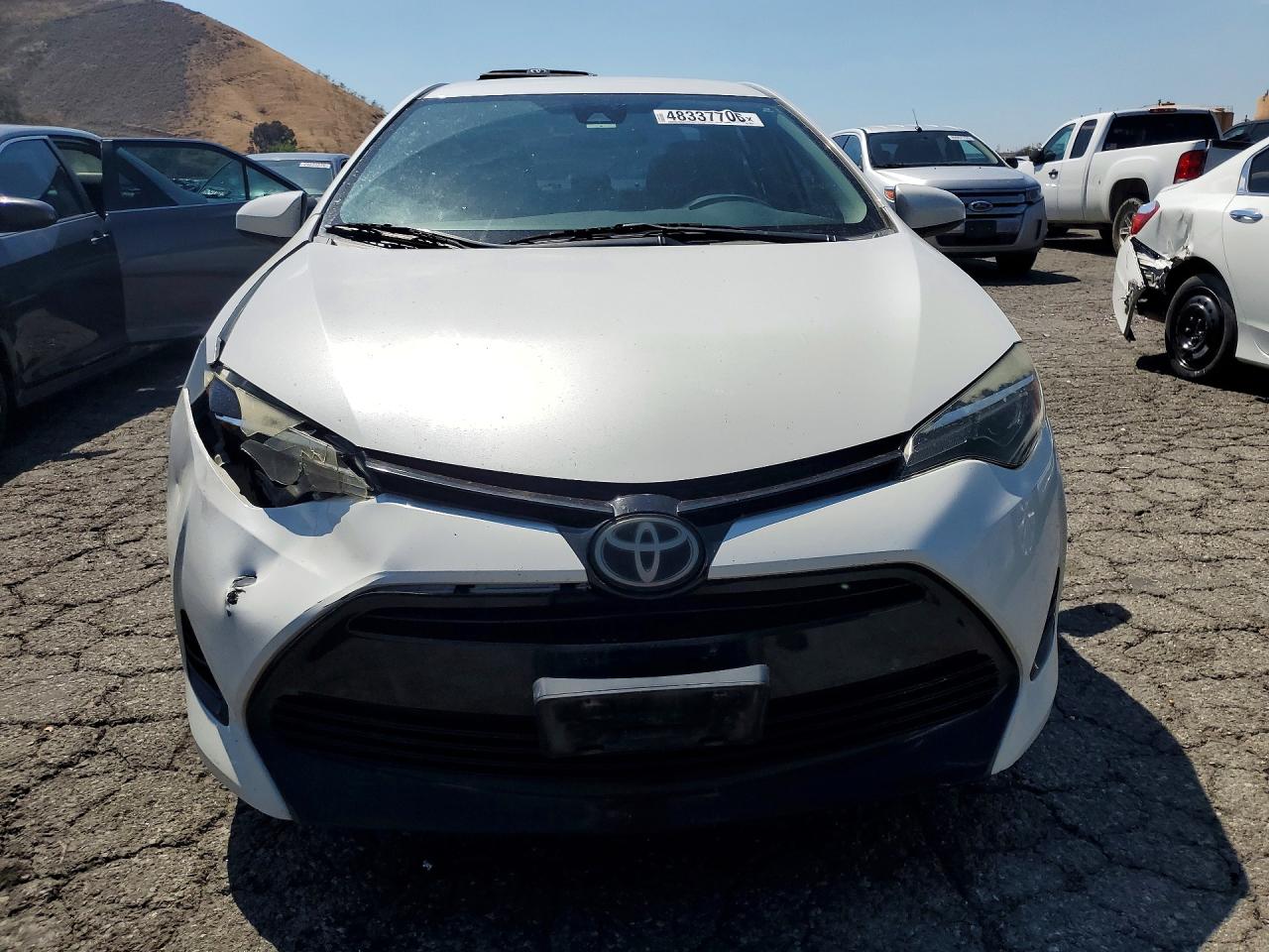 2018 TOYOTA COROLLA LE photo 5